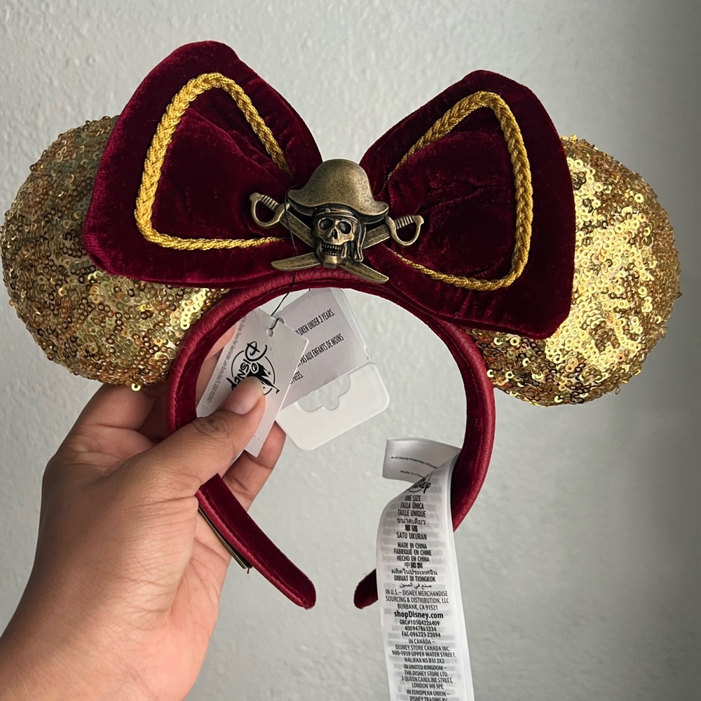 Pirates of the carribean minnie ears